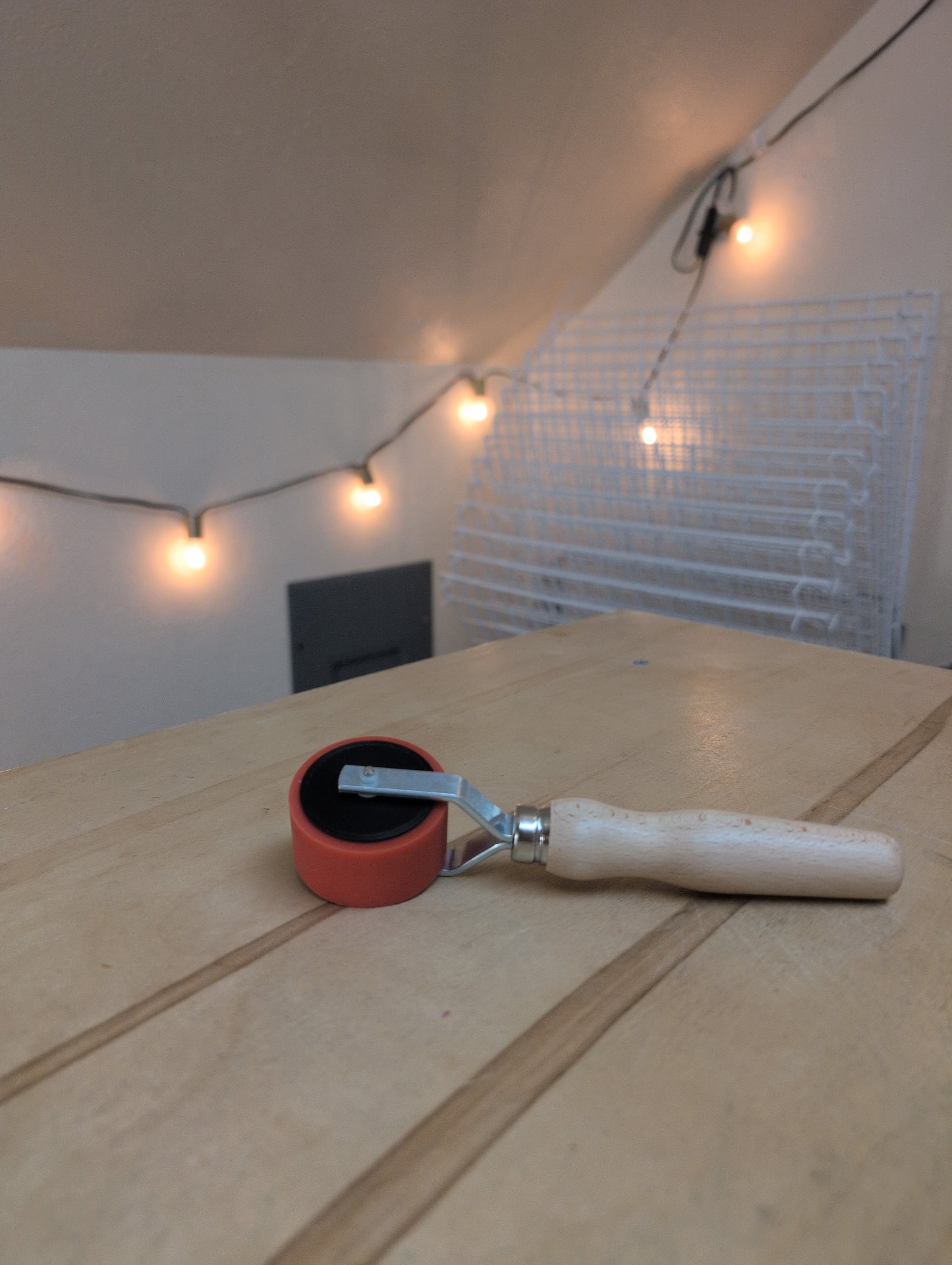 1" Specialty Brayer with Wooden Handle - Press Roller